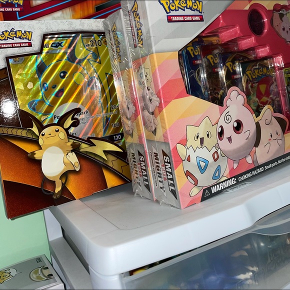 Pokémon Mystery Box! - Picture 6 of 12